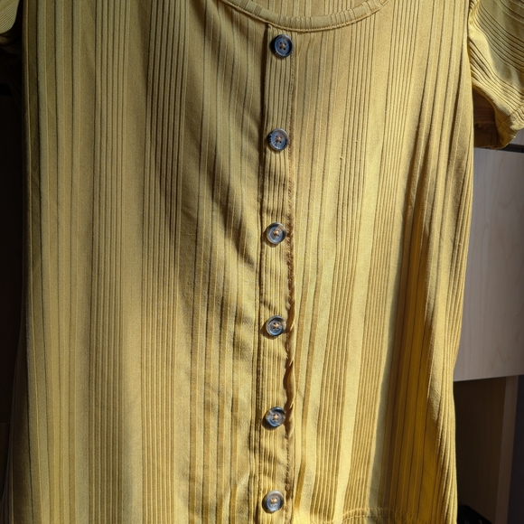 Yellow Ribbed Short Sleeve Tee - Picture 3 of 4
